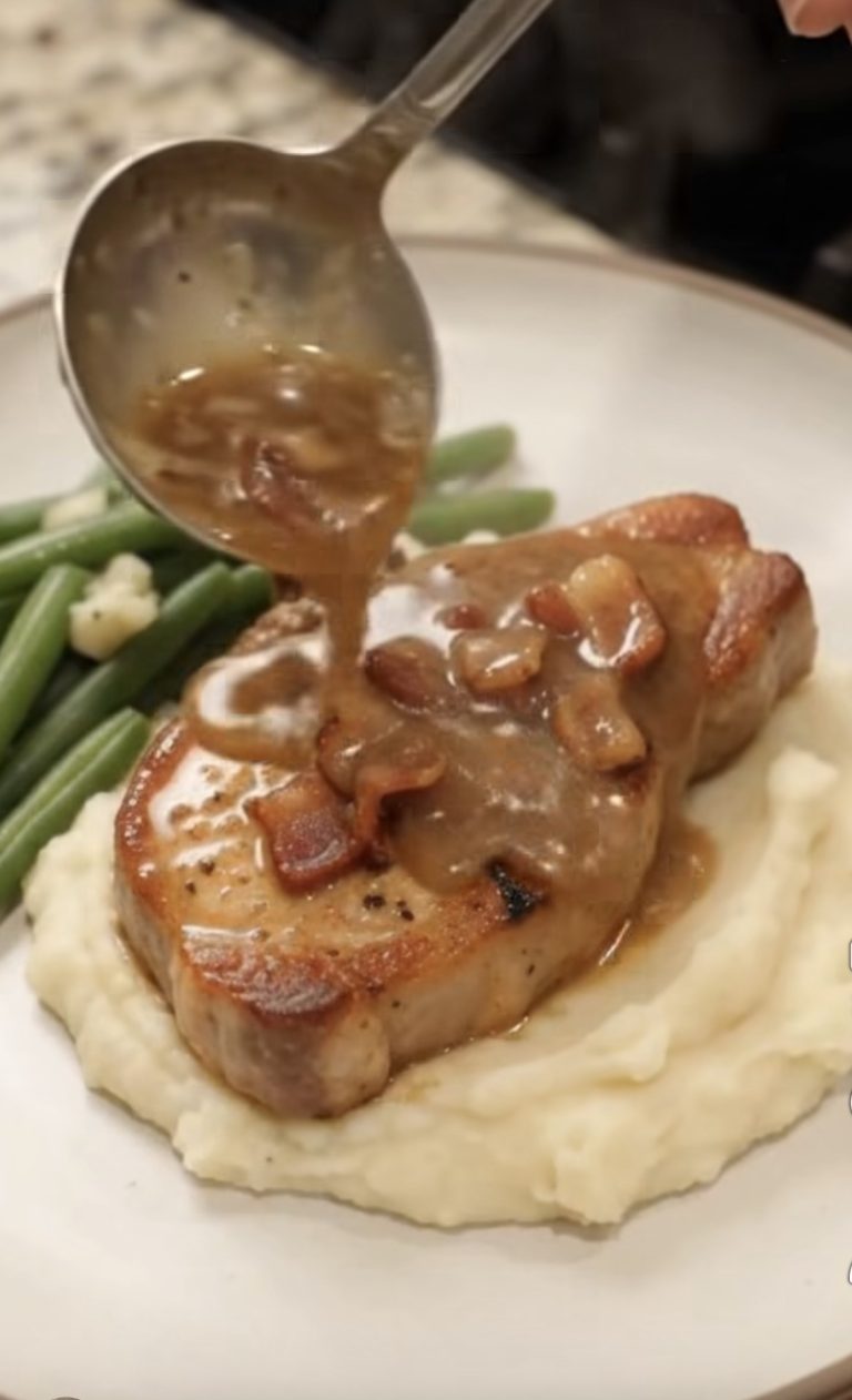 Slow Cooker 4-Ingredient Bacon Ranch Pork Chops – Recipes Tips